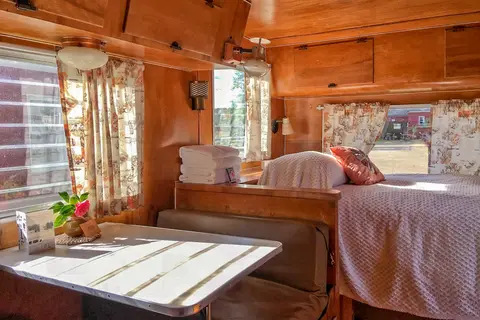 Sou'wester Historic Lodge and Vintage Travel Trailer Resort