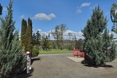Sutherlin/Umpqua Valley KOA Holiday