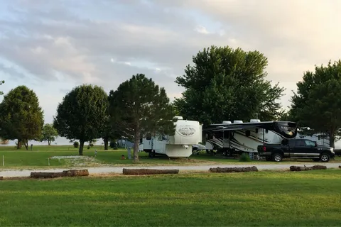 Grand Country Lakeside RV Park