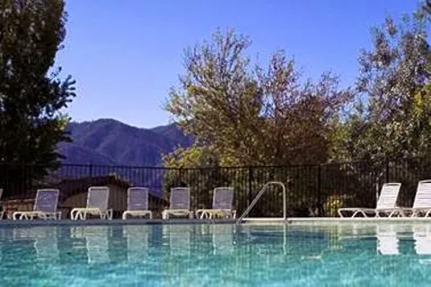 Mountain Lakes Resort
