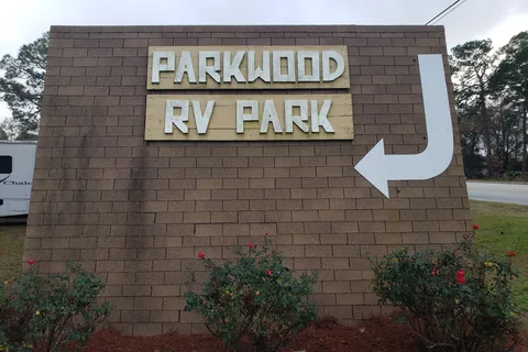Parkwood RV Park and Cottages