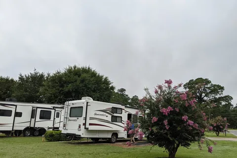 Parkwood RV Park and Cottages