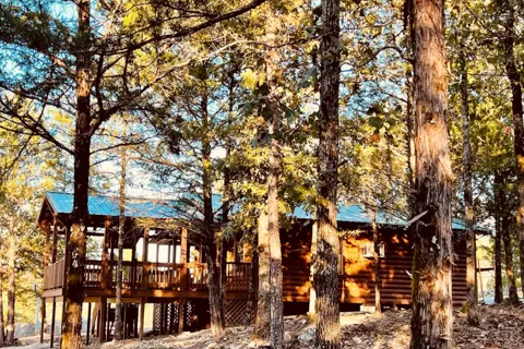 Pine Creek Hideaway Cabins & RV Resort