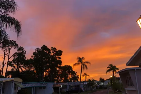 Royal Palms Mobile Home Park