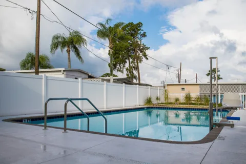 Royal Palms Mobile Home Park