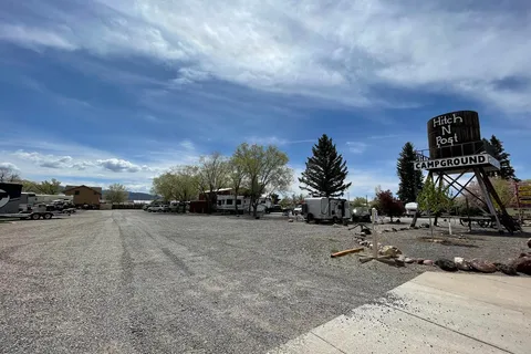 Henrie's Hitch-N-Post RV Resort
