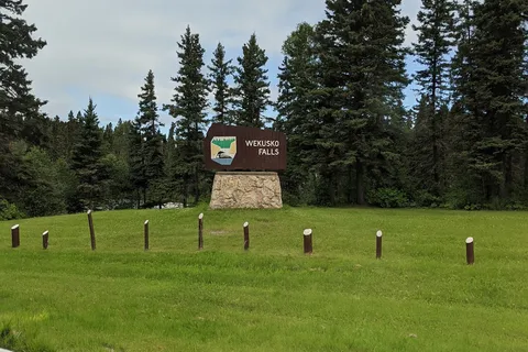 Wekusko Falls Provincial Park