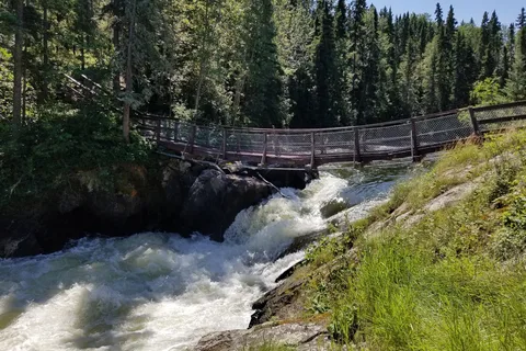 Wekusko Falls Provincial Park