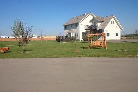 Happy Trails Campground and Cabins