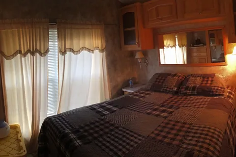 Happy Trails Campground and Cabins