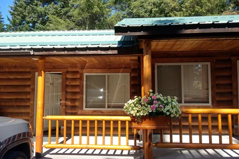 Bonners Ferry Log Inn