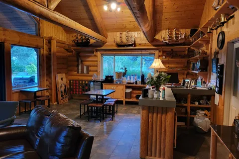 Bonners Ferry Log Inn