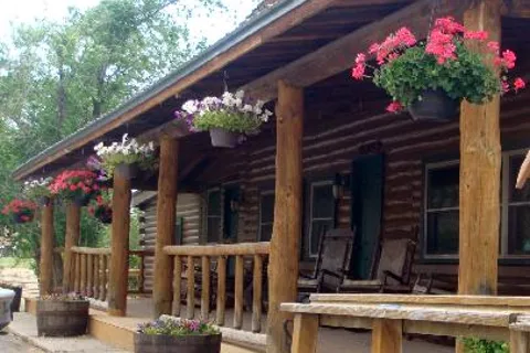 The Historic Wapiti Lodge