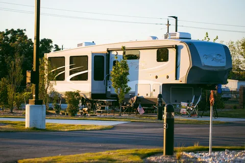 CrossRoads Coach Resort at the ROB