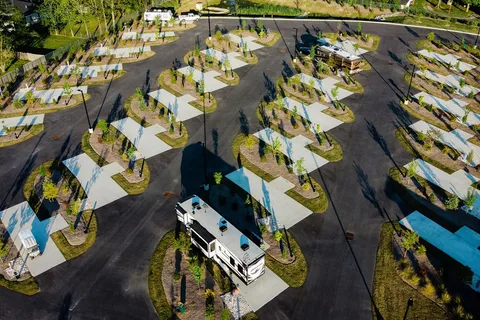 CrossRoads Coach Resort at the ROB
