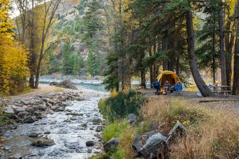Snake River Cabins and RV Village