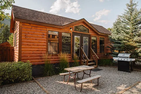 Snake River Cabins and RV Village
