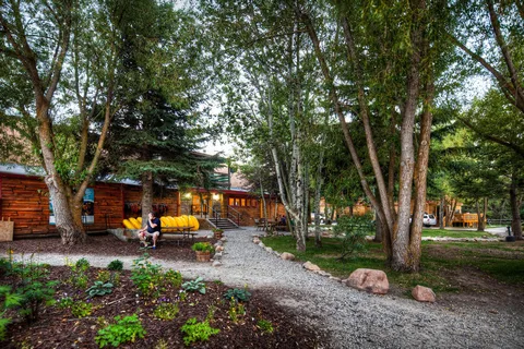Snake River Cabins and RV Village