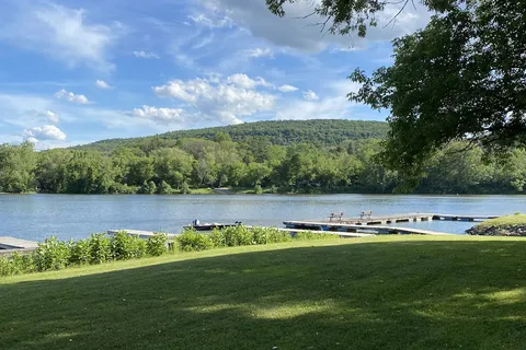 Arrowhead Marina and RV Park