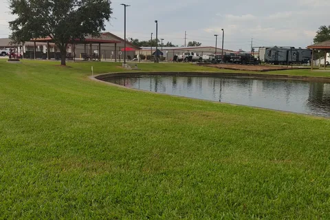 BEYONDER Resort Cajun Moon