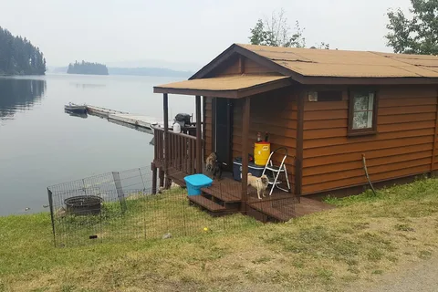 Cottonwood Bay Resort