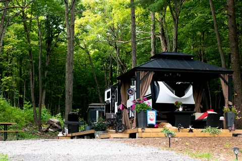 Cosmo Camping
