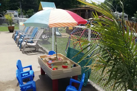 Camping Les Lions D Or