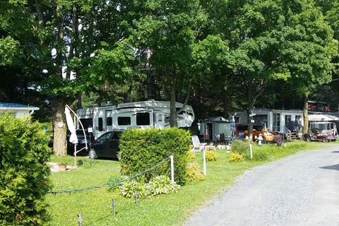 Camping Les Lions D Or
