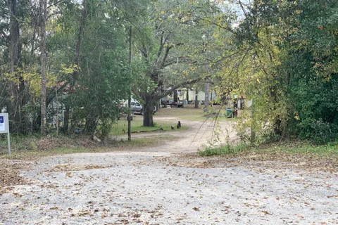 Ed & Bernice's Fish Camp