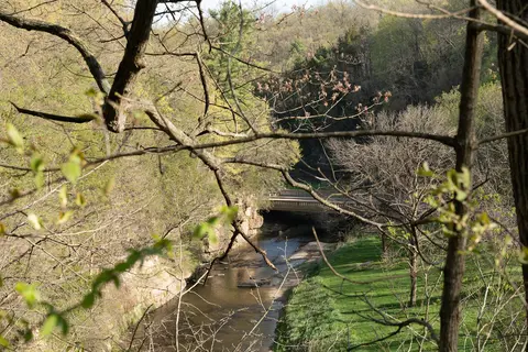 Apple River Canyon State Park