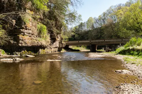 Apple River Canyon State Park