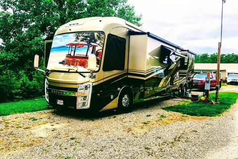 Wolfies Campground