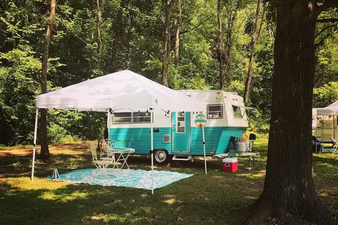 Lucky Clover Lakeside River Resort