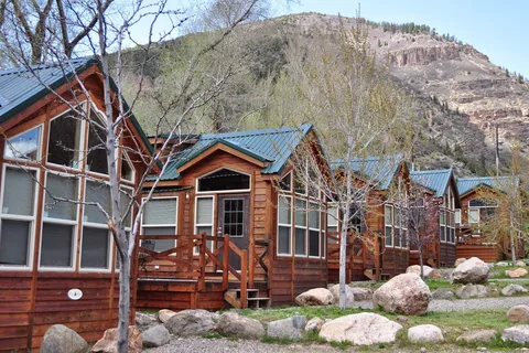 Glenwood Canyon Resort