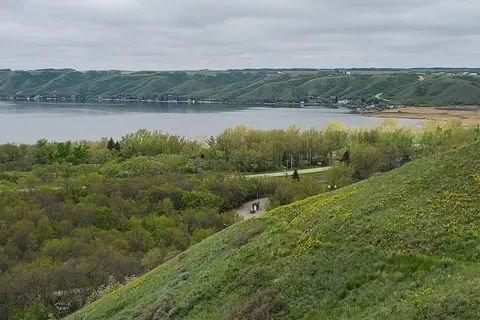 Echo Valley Provincial Park