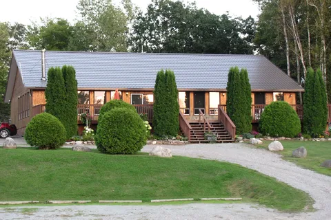 Waterfalls Lodge Inc