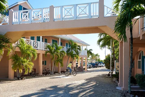 Big Pine Key Fishing Lodge and RV Resort