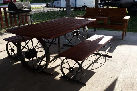 Lamplight Lane RV Resort at Glen Oaks