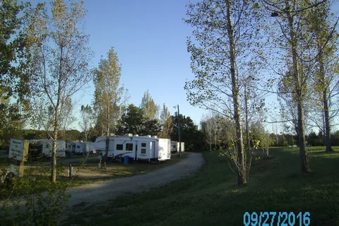 Lamplight Lane RV Resort at Glen Oaks