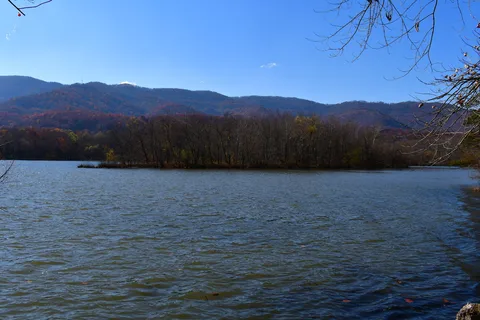 Cove Lake State Park