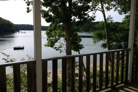 Dunroamin Cottages and Trailer Park