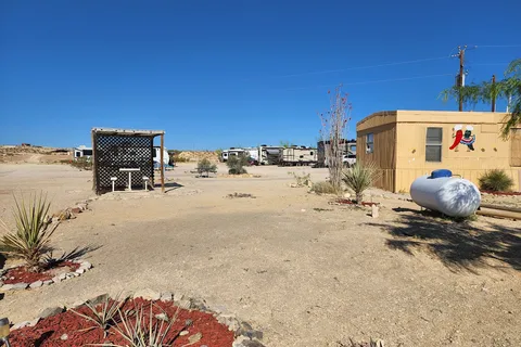 BJ's RV Park
