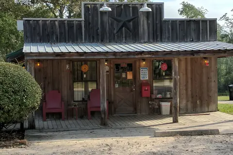 Whispering Creek RV Park and Motel