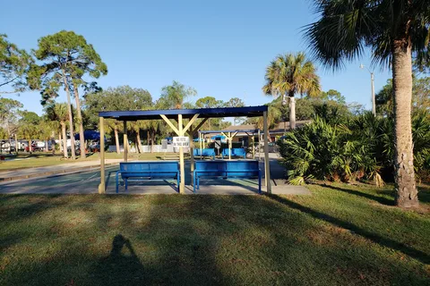 Sunshine Travel RV Resort