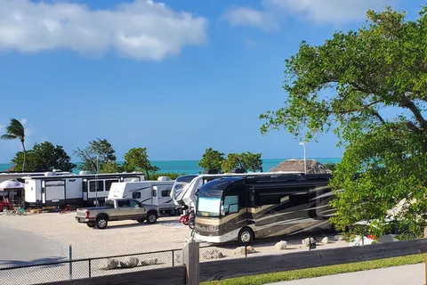 Sunshine Travel RV Resort