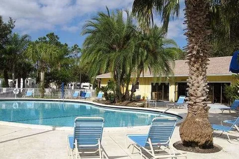 Sunshine Travel RV Resort