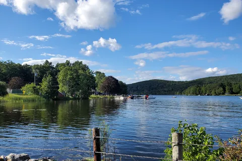 Lake Waramaug State Park Campground
