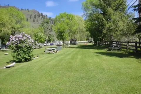 Midway Mobile Home and RV Park