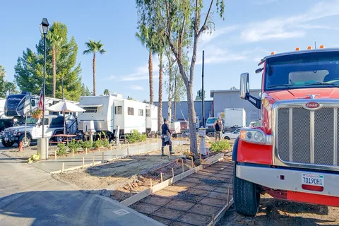 Vacationer RV Resort - Sunland