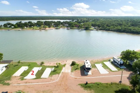 Oasis Lake Buchanan
